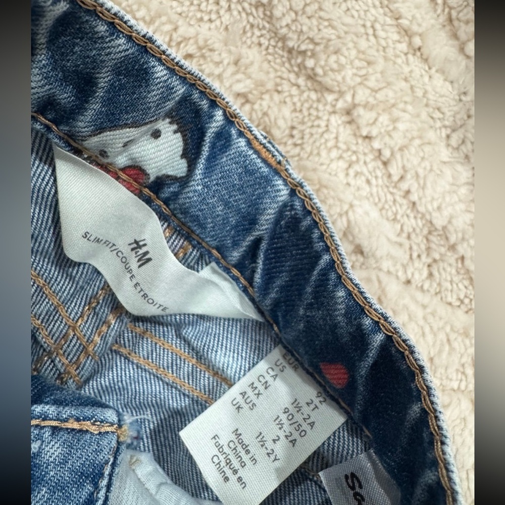 H&M Blue Denim Jeans with Character Detail - Picture 3 of 3